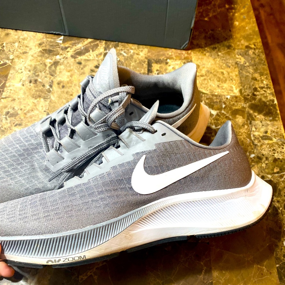 Nike Tennis Shoes